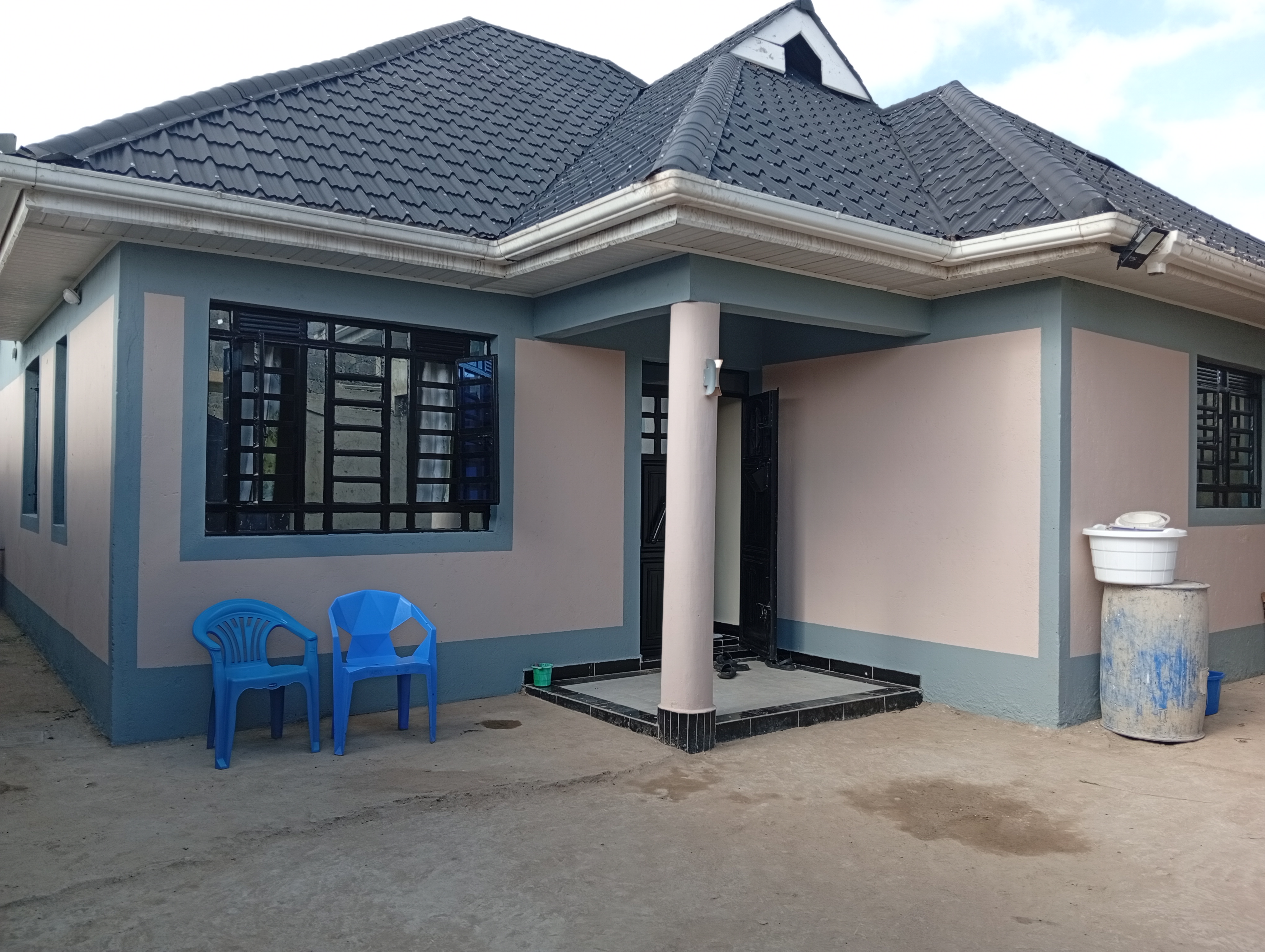 Bungalow interior and exterior painting